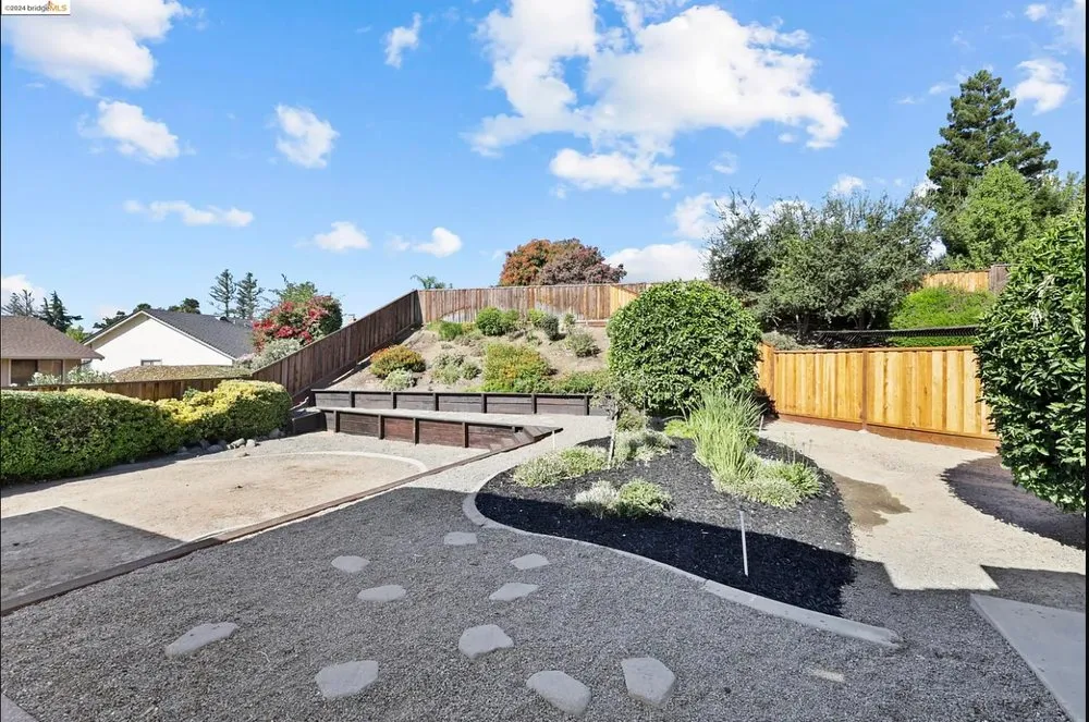 Trusted yard cleanup service near you in San Jose, CA by Allsite Corporation Landscaping