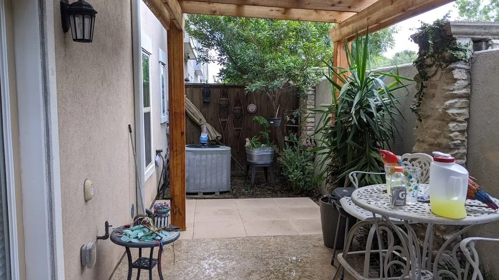 Professional yard maintenance in Manvel, TX by Alluring Vistas Landscape & Irrigation