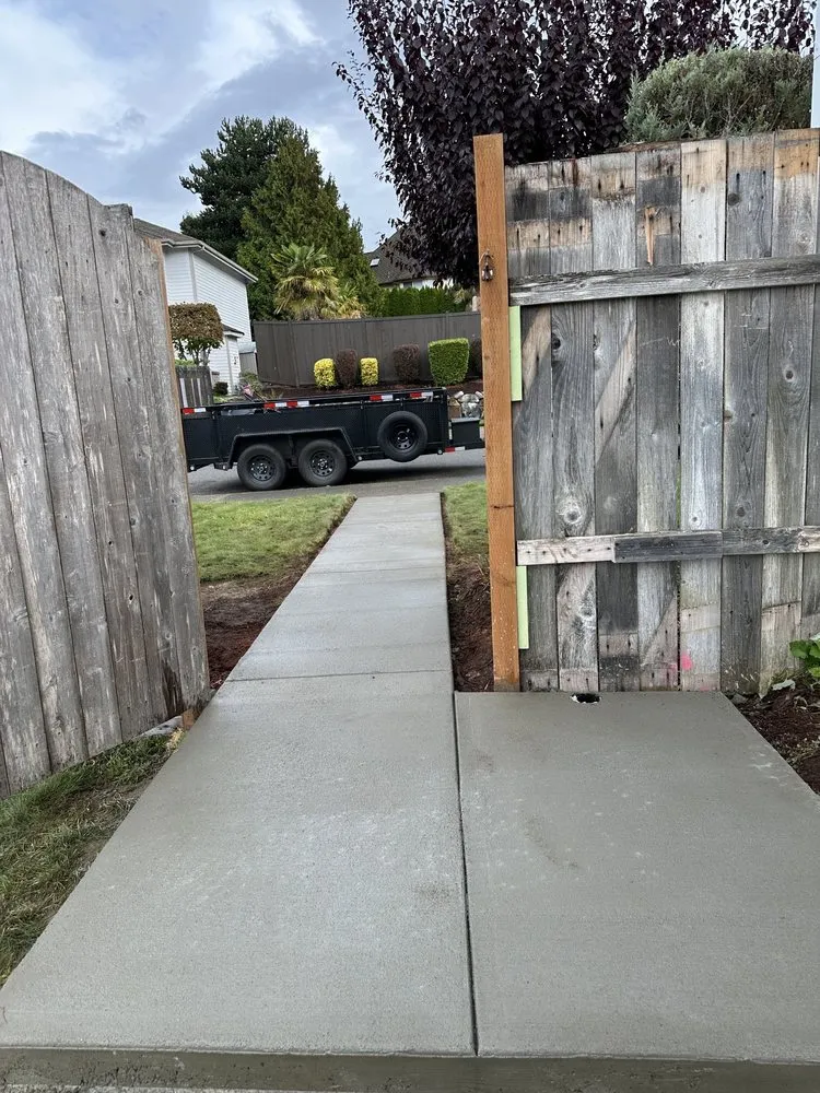 Affordable lawn care service for year-round maintenance in Auburn, WA by ALM Landscape & Construction