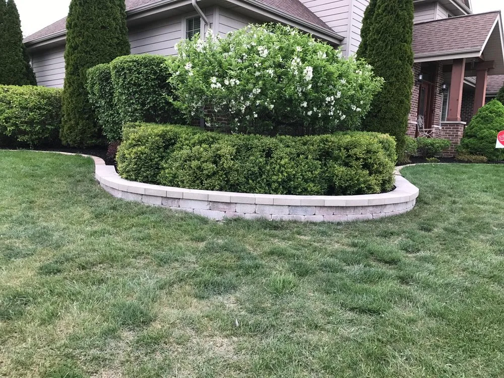 Reliable yard maintenance in East Chicago, IN by ALM Landscaping