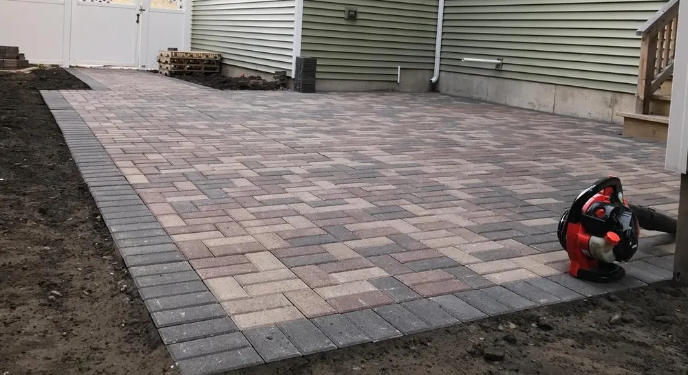 Trusted residential landscaping experts serving East Chicago, IN - ALM Landscaping