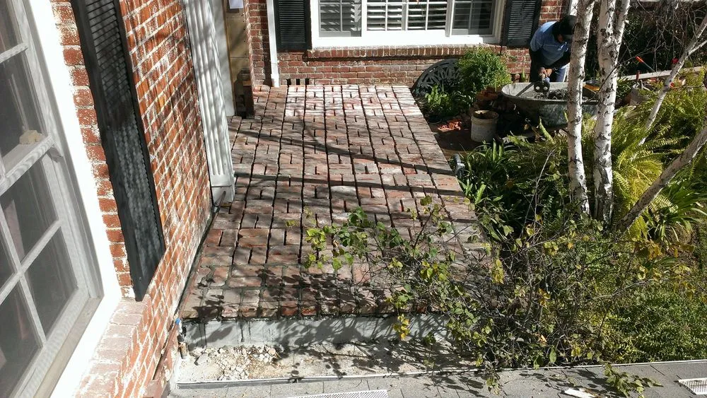 Trusted yard cleanup service with custom design across Arleta, CA - Alma Gardening