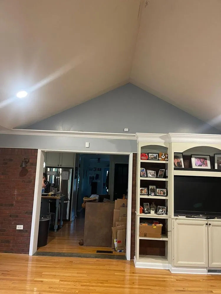 Expert lawn mowing service for residential properties in Louisville, KY by Almanza Handyman