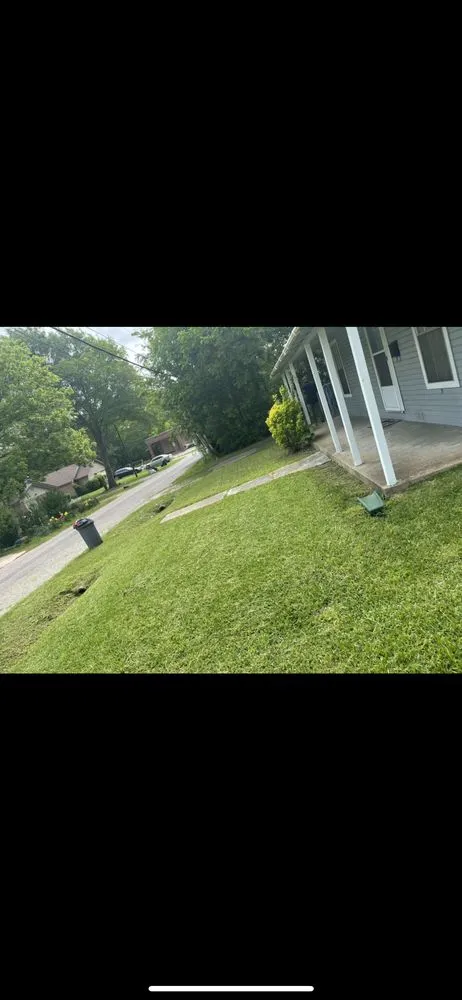 Top-rated lawn mowing service for residential properties across Van, TX - Almanza's Landscaping