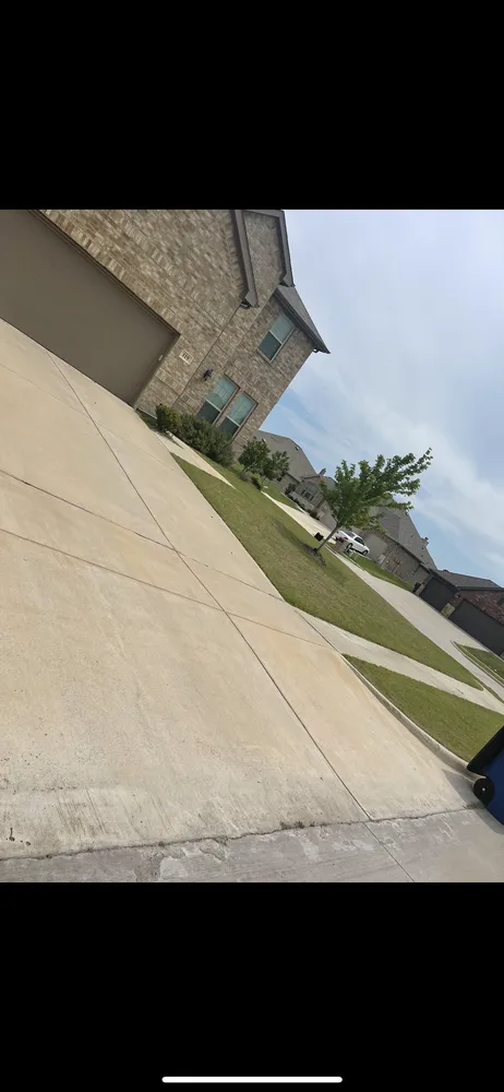 Reliable yard cleanup service in Van, TX - Almanza's Landscaping