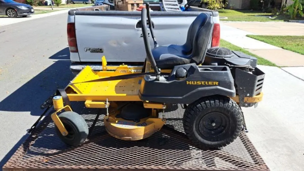 Expert lawn mowing service in Lexington, TX by Almighty Landscaping Service