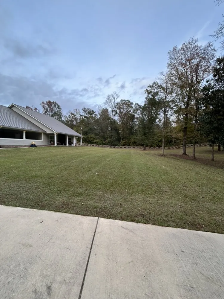 Affordable outdoor landscaping in Ocean Springs, MS - Almond’s Land Service