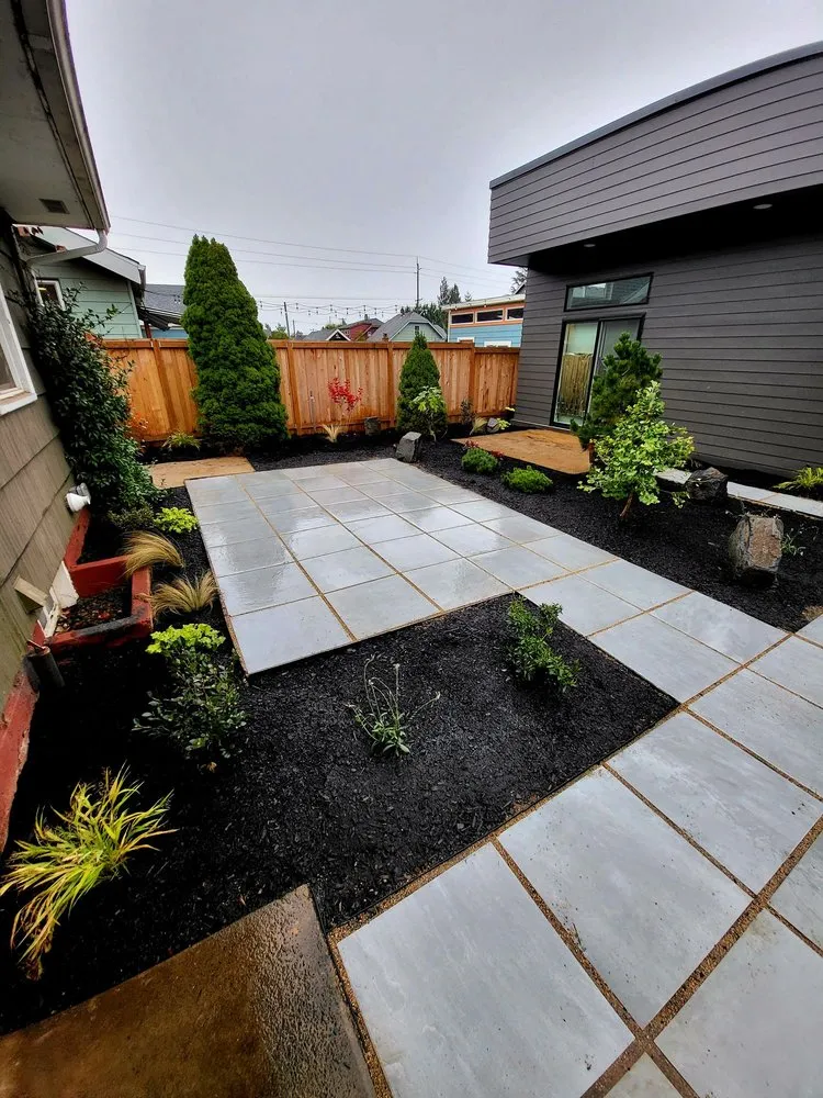Local outdoor landscaping experts serving Portland, OR - Aloes Landscape And Maintenance