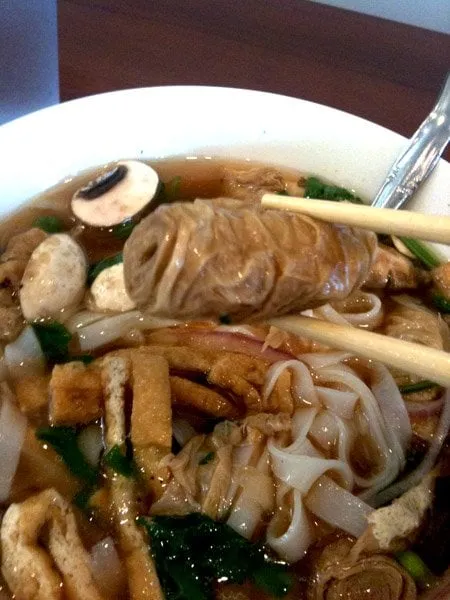 Affordable lawn care service in Keaau, HI - Aloha Aina Tree Service