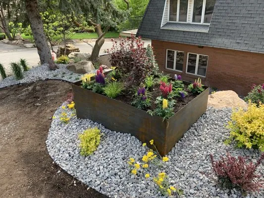 Aloha Landscape & Lawn Logo