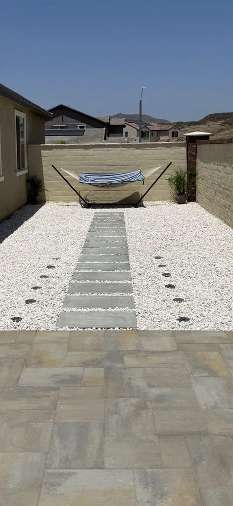 Top-rated yard maintenance in Hemet, CA by Aloha Landscape