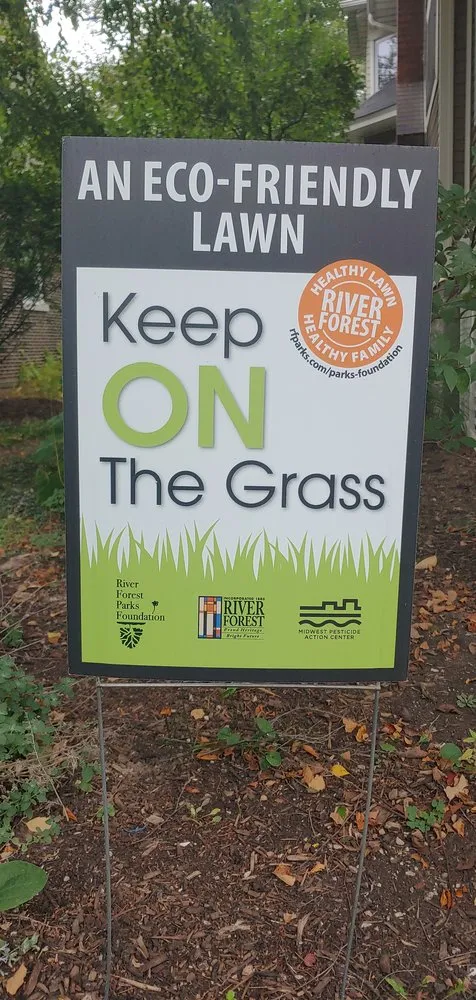 Custom lawn mowing service experts serving Joliet, IL - Aloha Lawn Care