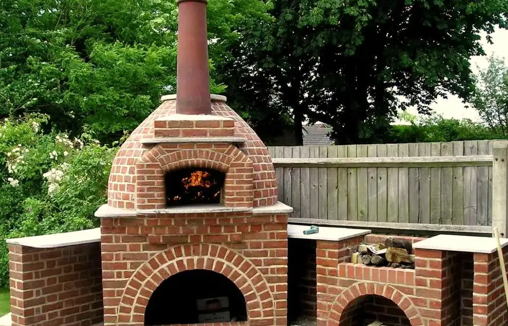 Custom yard maintenance in Chicago, IL by Aloha Pools and Luxury Backyards