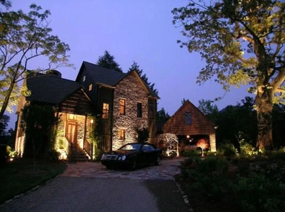 Local residential landscaping in San Antonio, TX by Alon Landscape Design-Build