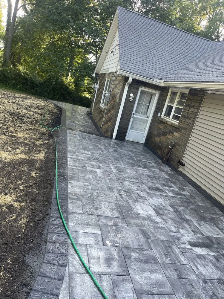 Trusted yard maintenance for beautiful yards in Middletown, NY by Alonso Landscaping and Construction