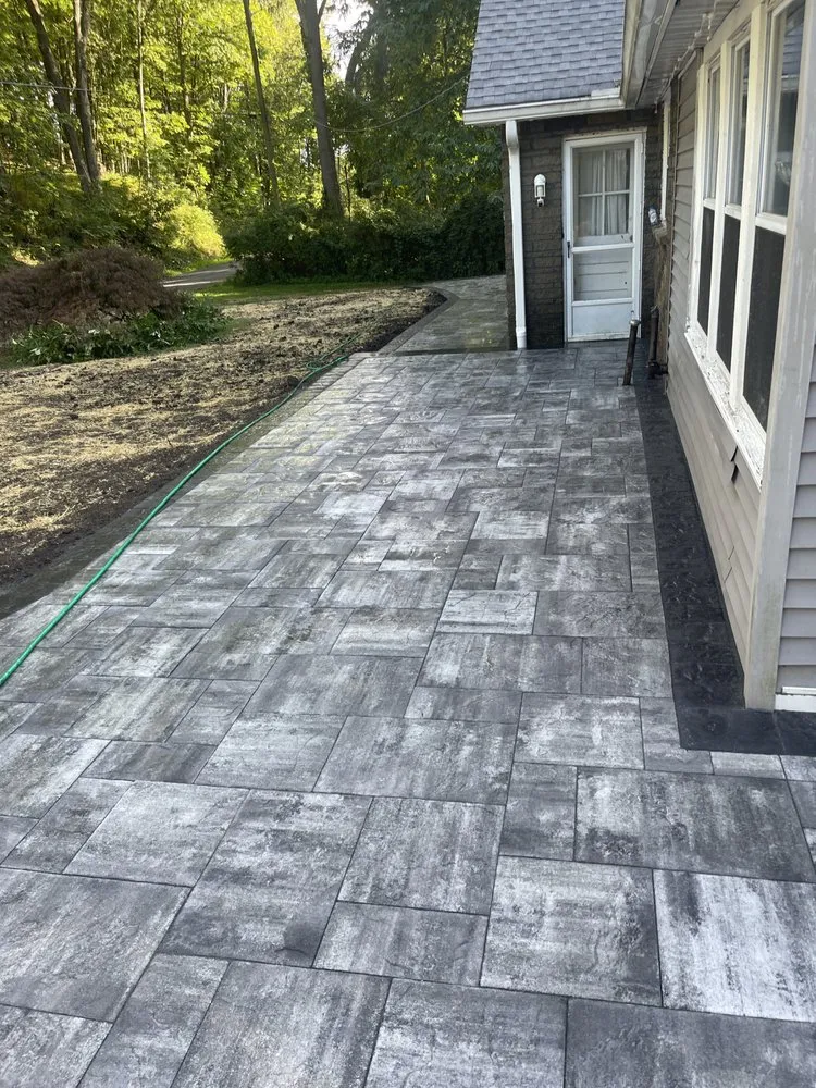 Trusted yard cleanup service in Middletown, NY by Alonso Landscaping and Construction