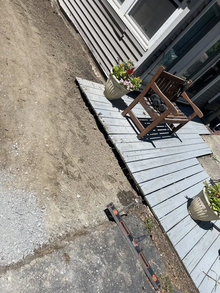 Top-rated yard cleanup service for beautiful yards in Middletown, NY by Alonso Landscaping and Construction