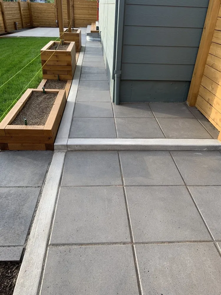 Professional outdoor landscaping in Commerce City, CO by Alonso Landscaping