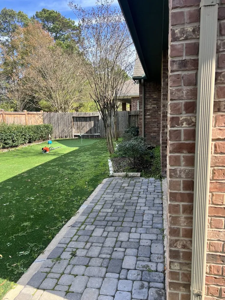 Reliable lawn mowing service experts serving Houston, TX - Alot Moore Landscaping