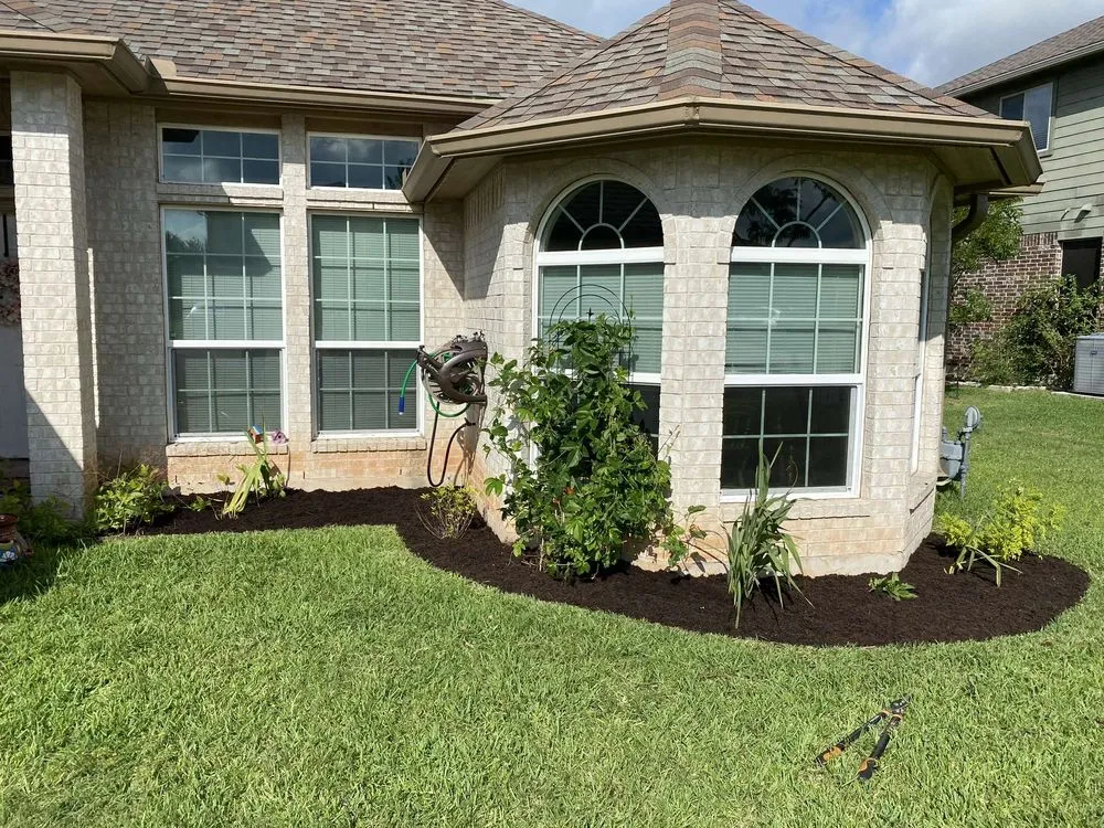 Top-rated residential landscaping for year-round maintenance across Austin, TX - Alotta Green landscaping