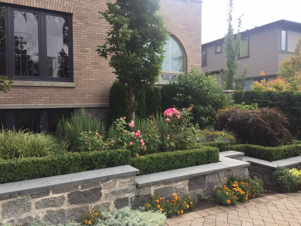 Custom lawn care service with custom design across Snoqualmie, WA - Alpenglow Landscaping