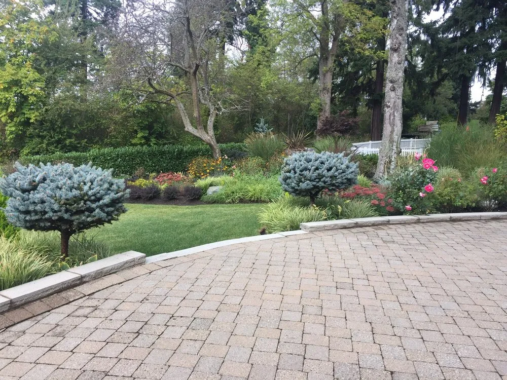 Top-rated landscape design for residential properties in Snoqualmie, WA by Alpenglow Landscaping