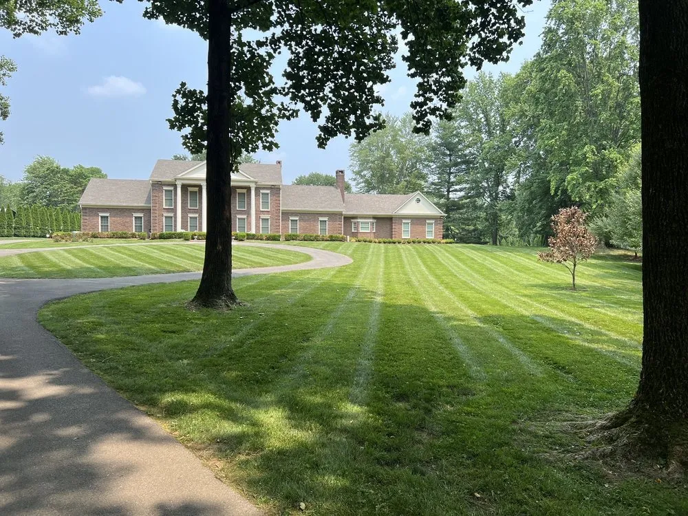 Reliable lawn mowing service in Worthington Hills, KY by Alpha Lawn Maintenance