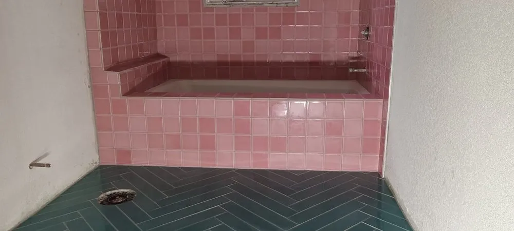 Custom lawn mowing service for residential properties across Sacramento, CA - Alpha Omega General Construction & Remodels