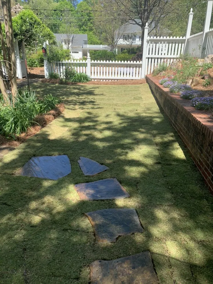 Local yard maintenance for beautiful yards across Duluth, GA - Alpha Pinestraw & Landscaping