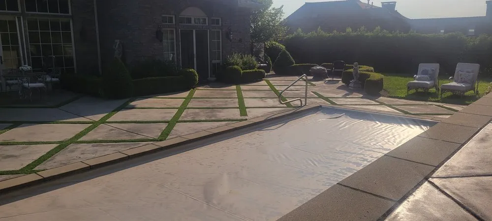 Local lawn care service for residential properties in Eugene, OR by Alpha Turf NW