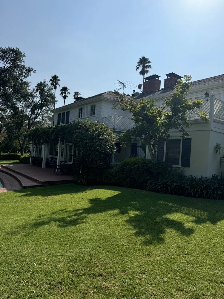 Reliable lawn care service for year-round maintenance in Culver City, CA by Alphascape Landscaping Services