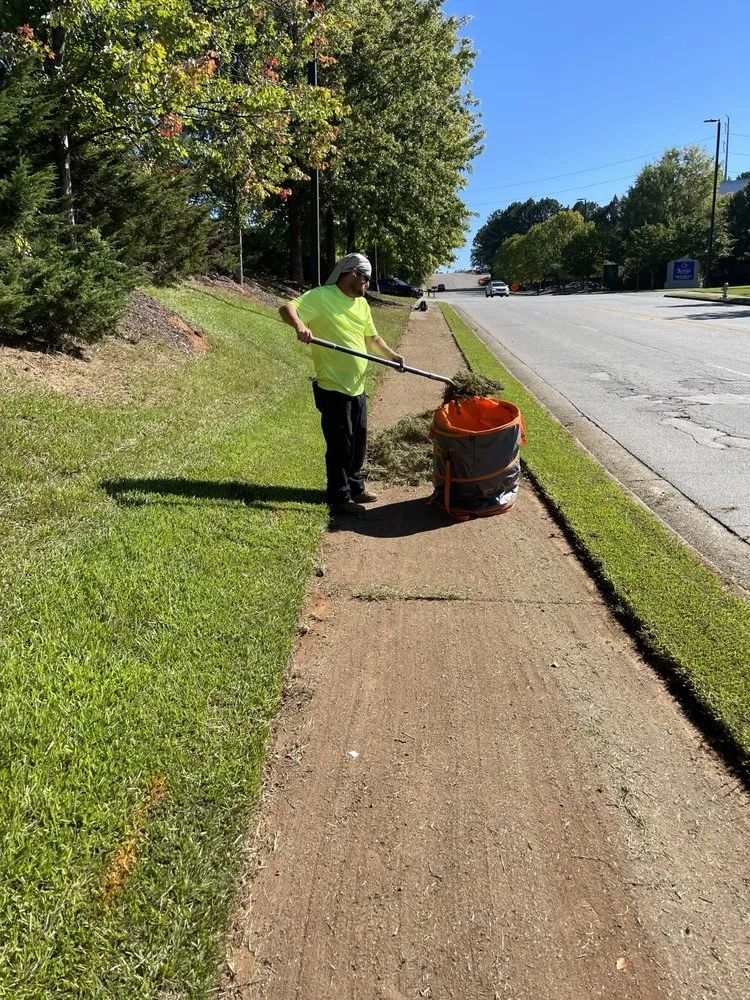 Top-rated residential landscaping for outdoor upgrades in Anniston, AL by Alphascape Lawn and Landscape