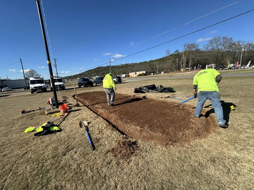 Local garden landscaping experts serving Anniston, AL - Alphascape Lawn and Landscape