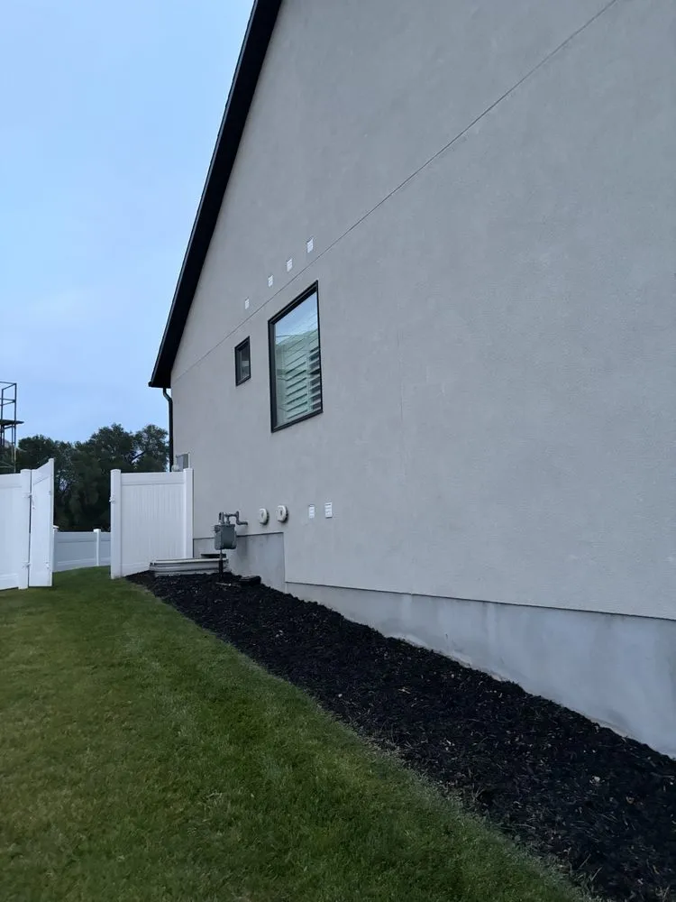 Reliable yard maintenance for residential properties in Herriman, UT by Alpine Elite Lawn Services