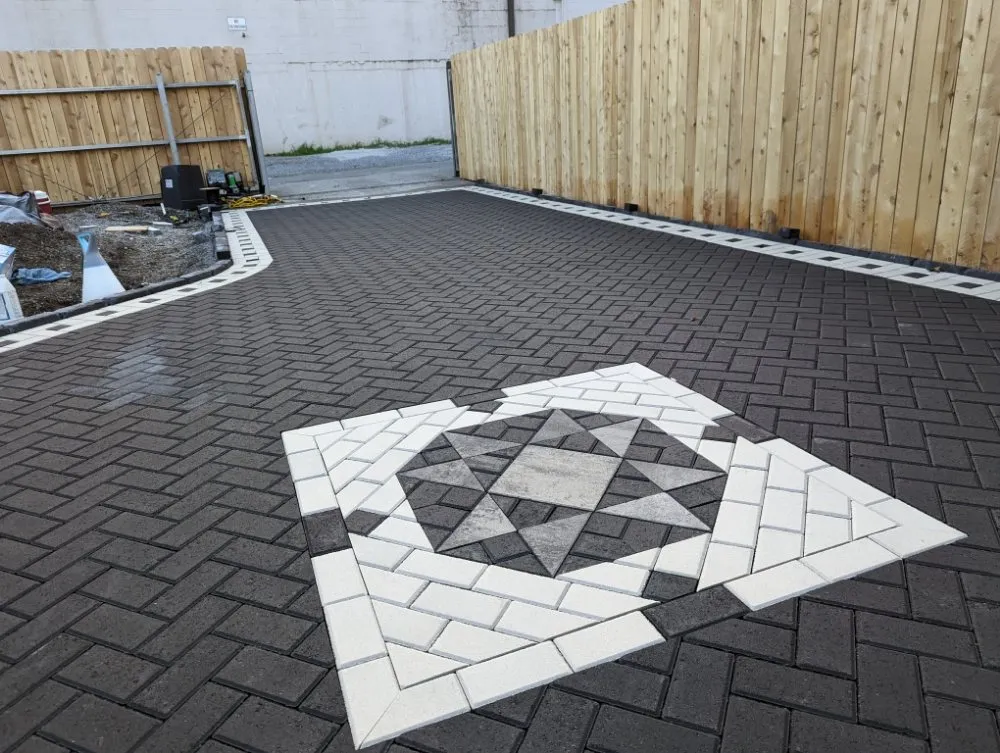 Expert landscaping services for year-round maintenance in Goodlettsville, TN by Alpine Landscaping