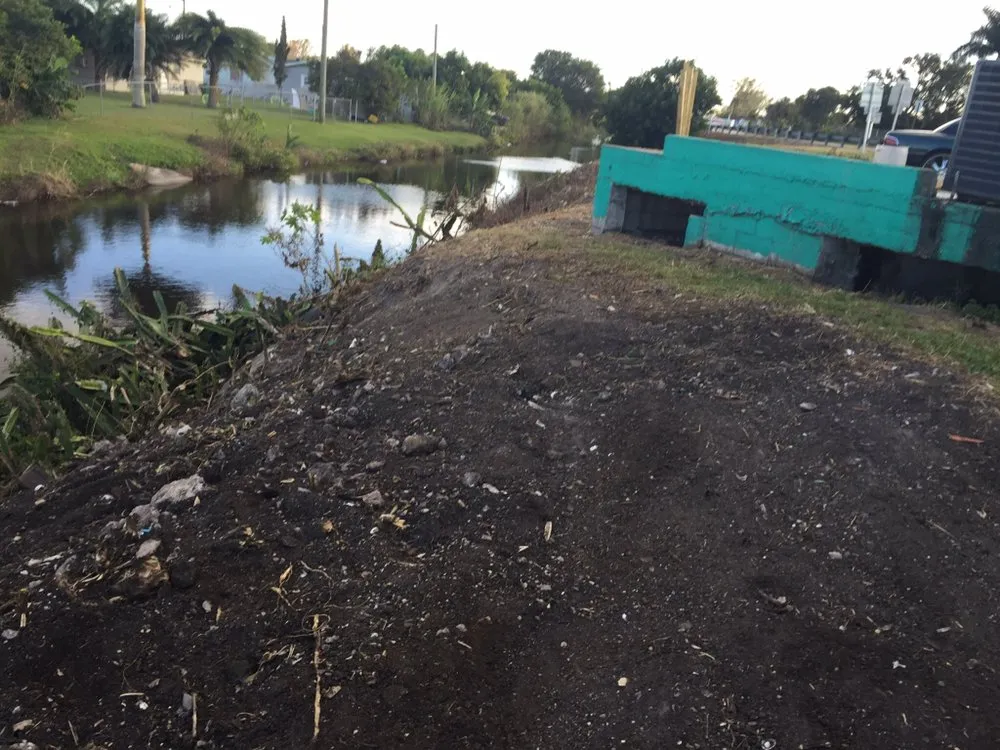 Professional yard maintenance in Lake Worth, FL by Al's Landscape Contracting