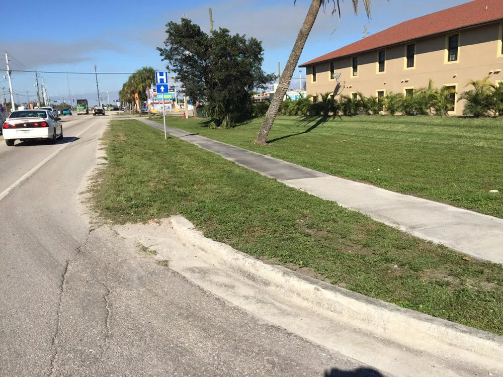 Reliable garden landscaping experts serving Lake Worth, FL - Al's Landscape Contracting