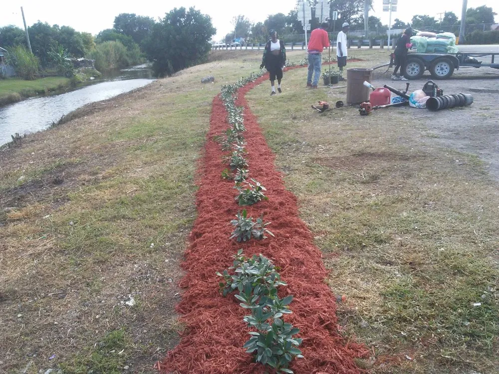 Local garden landscaping for residential properties in Lake Worth, FL by Al's Landscape Contracting