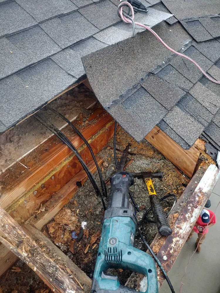 Custom residential landscaping for beautiful yards in Corpus Christi, TX by AL’s Lawn Service & Gonzalez Construction