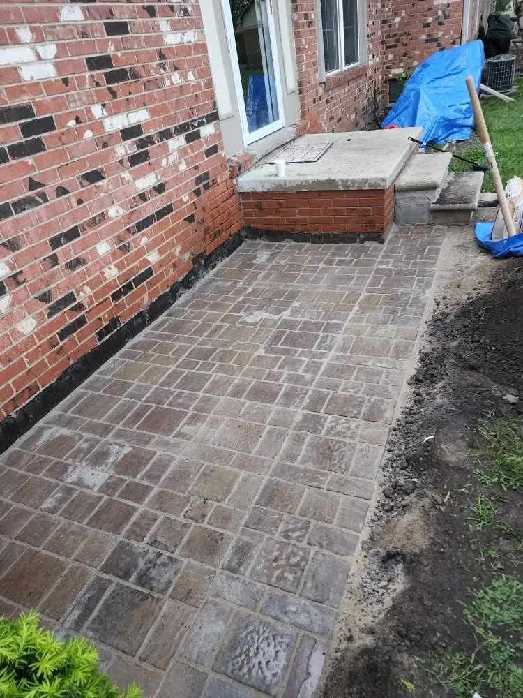 Expert lawn mowing service for homes in Dearborn, MI by Al's Mow & Snow