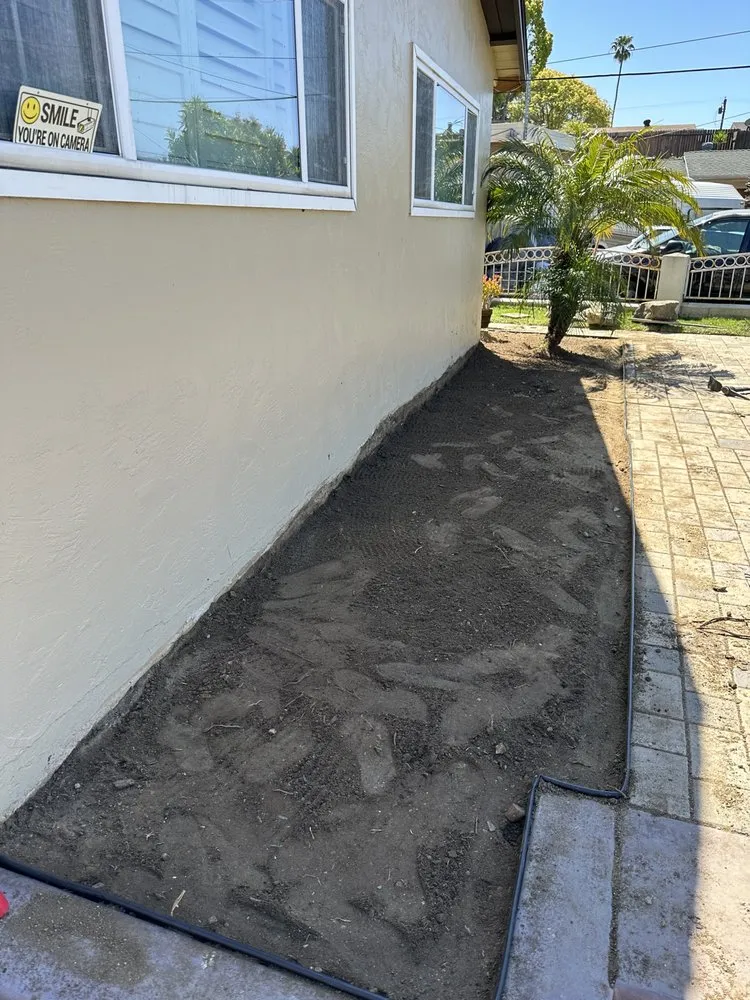 Professional lawn mowing service experts serving San Diego, CA - Altamirano landscaping