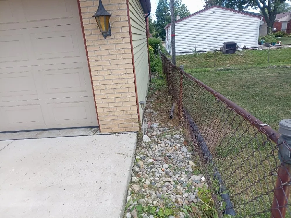 Local yard cleanup service experts serving Ypsilanti, MI - Alter Ambur Managment