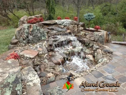 Professional residential landscaping in Pontoon Beach, IL by Altered Grounds