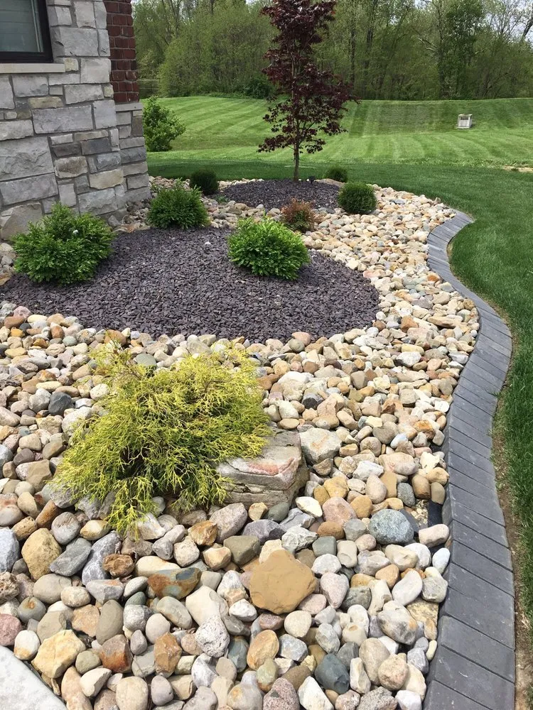 Trusted lawn care service experts serving Pontoon Beach, IL - Altered Grounds