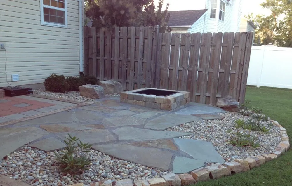 Local yard maintenance in Pontoon Beach, IL by Altered Grounds