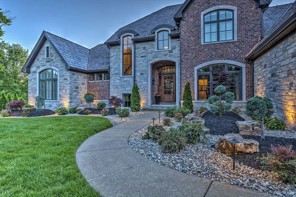 Local garden landscaping in Pontoon Beach, IL by Altered Grounds