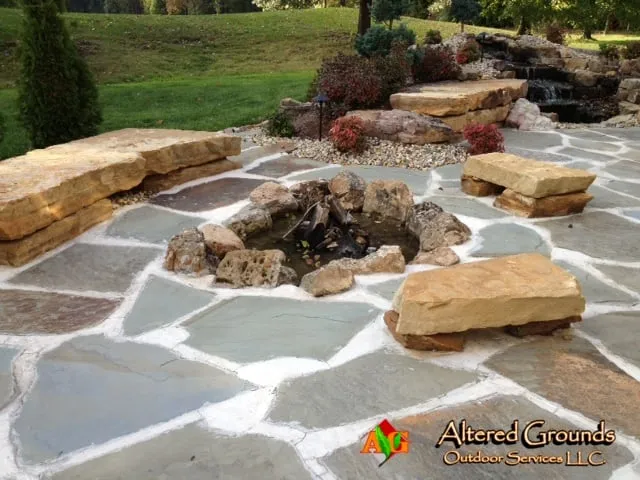 Affordable residential landscaping with custom design in Pontoon Beach, IL by Altered Grounds