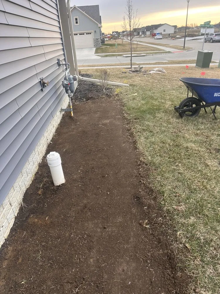 Affordable lawn mowing service in Cedar Rapids, IA - Alternative Outdoor Services