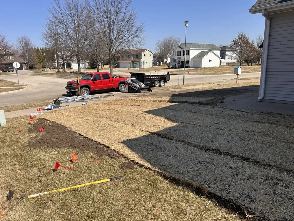 Top-rated lawn mowing service in Cedar Rapids, IA by Alternative Outdoor Services