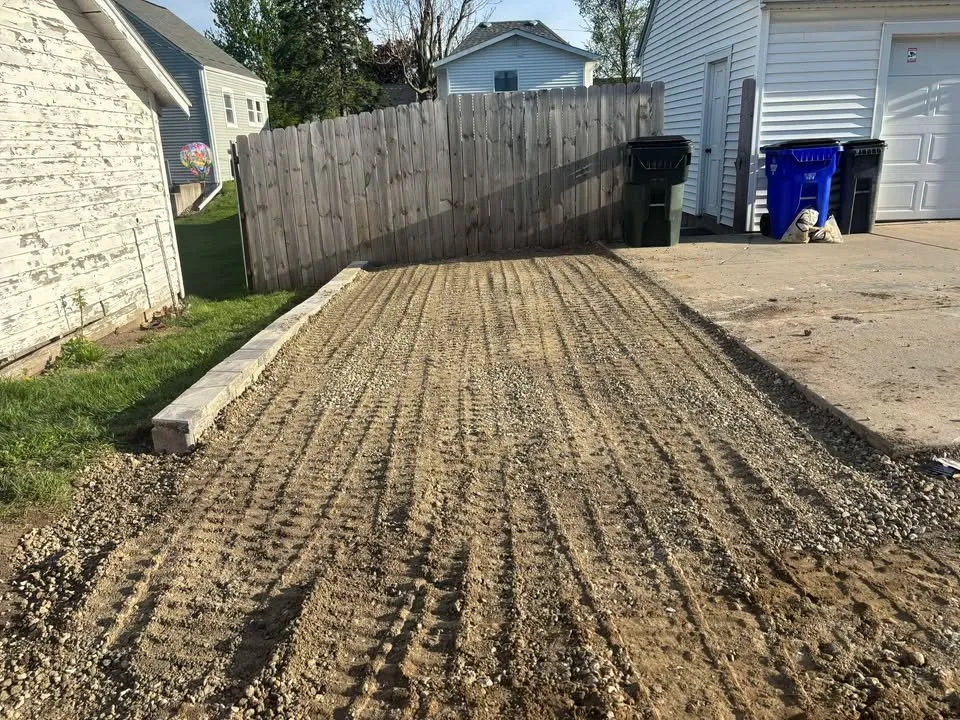 Top-rated garden landscaping in Cedar Rapids, IA by Alternative Outdoor Services